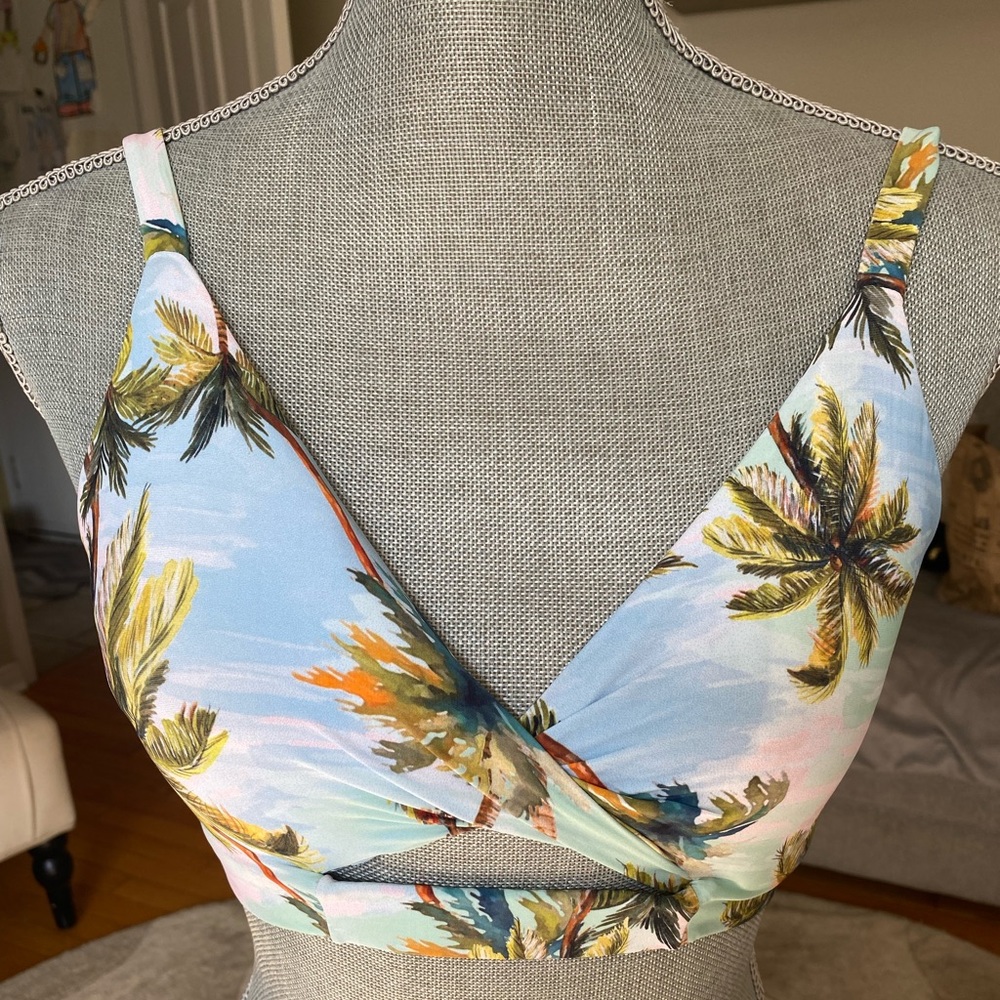 NWT Malai Womens Bikini Top